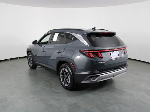 Certified 2025 Hyundai Tucson SEL FWD image 4