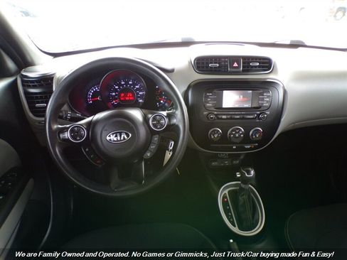 Used 2015 Kia Soul + image 33
