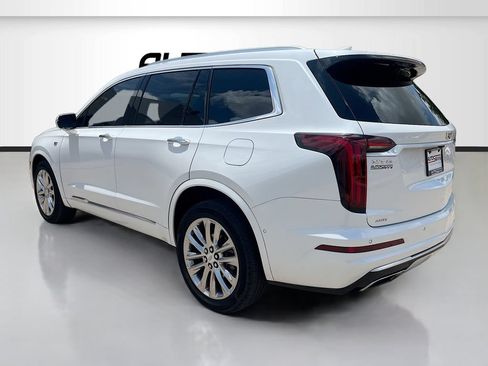Used 2023 Cadillac XT6 Premium Luxury w/ Technology Package AWD/4WD image 5