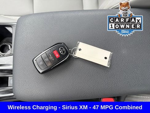 Used 2025 Toyota Camry SE FWD image 31