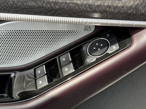 Certified 2025 Ford Explorer Platinum w/ LUX Leather Package image 12