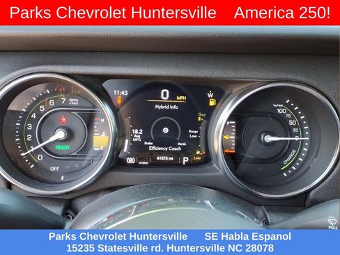 Used 2023 Jeep Wrangler Unlimited Sahara AWD/4WD image 15