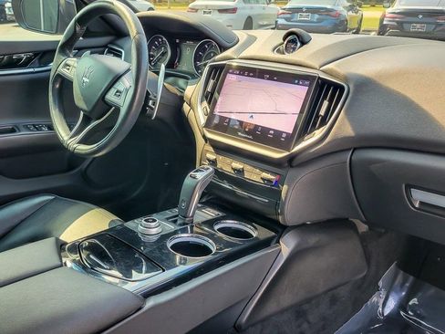 Used 2022 Maserati Ghibli Modena image 23