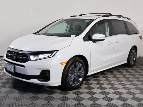 New 2026 Honda Odyssey Touring image 1