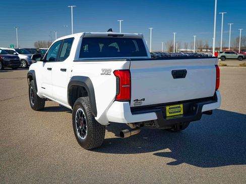 Used 2024 Toyota Tacoma TRD Off-Road AWD/4WD image 8