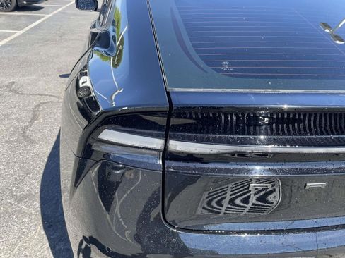 Used 2025 Toyota Prius Plug-In Hybrid image 13