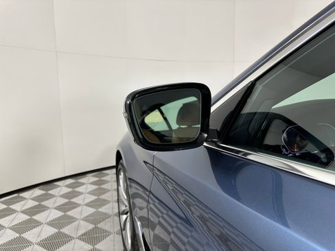 Used 2023 BMW 530i xDrive w/ Premium Package image 22