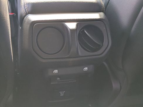 New 2026 Jeep Wrangler Unlimited Sahara AWD/4WD image 24