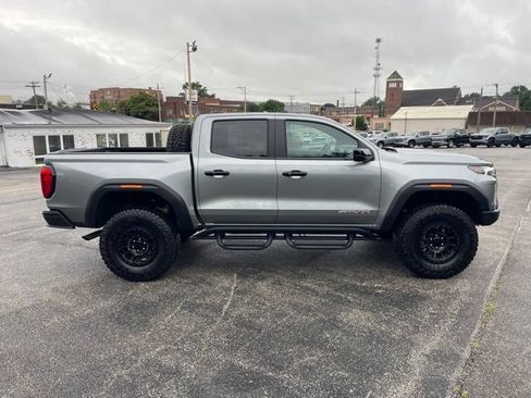 Used 2025 GMC Canyon AT4 w/ AT4X AEV Edition AWD/4WD image 4
