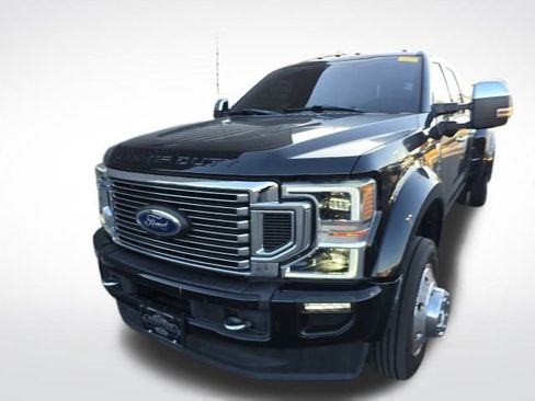 Used 2020 Ford F450 Platinum w/ FX4 Off-Road Package image 4