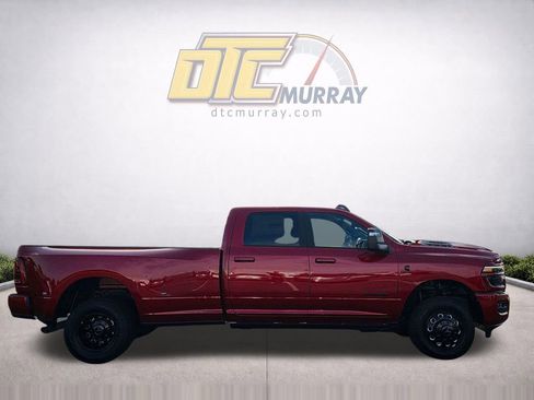 New 2026 RAM 3500 Laramie AWD/4WD image 4