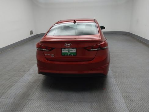 Used 2017 Hyundai Elantra SE image 7