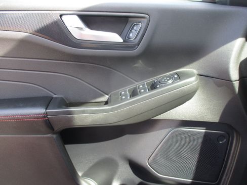Used 2024 Ford Escape ST-Line w/ Tech Pack #1 AWD/4WD image 35