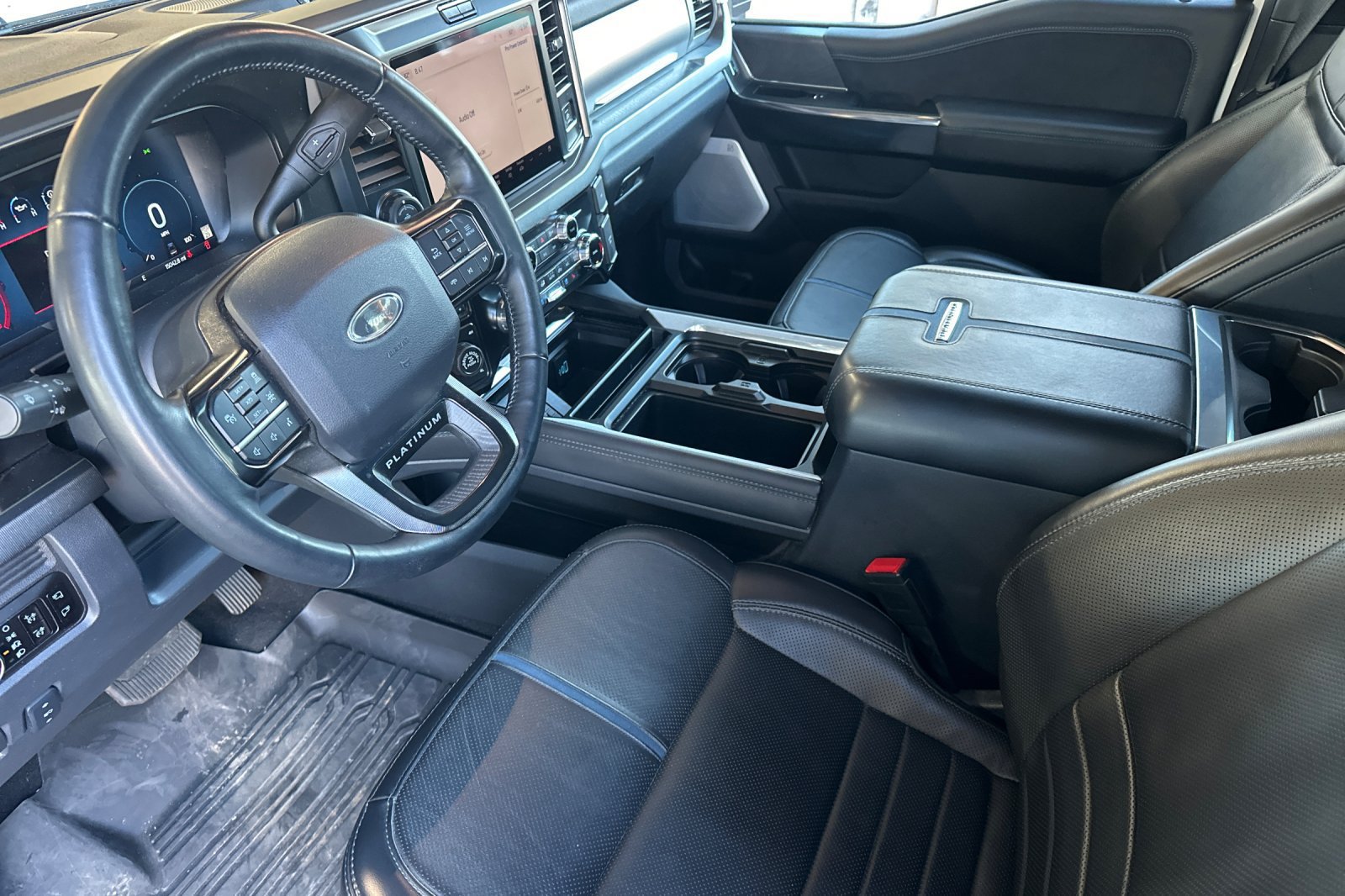 Used 2025 Ford F250 Platinum w/ Tremor Off-Road Package AWD/4WD image 9
