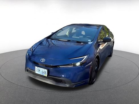 Used 2025 Toyota Prius LE image 16