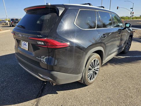 Used 2024 Toyota Grand Highlander AWD Hybrid image 6