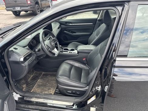 Used 2023 Nissan Altima 2.5 SL FWD image 14