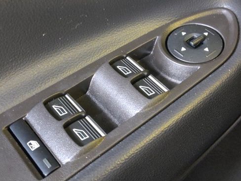 Used 2019 Ford Escape SE FWD image 27