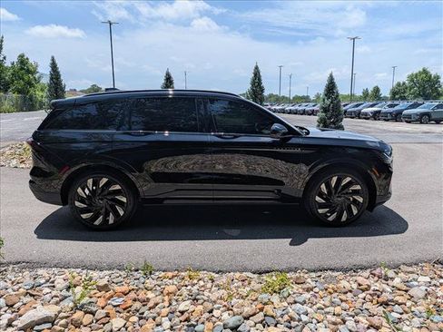 Used 2024 Lincoln Nautilus Reserve w/ Equipment Group 202A AWD/4WD image 6