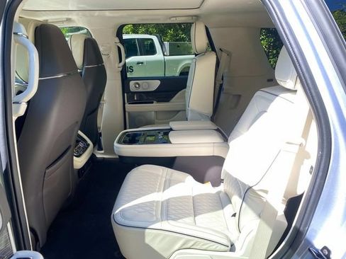 Used 2020 Lincoln Navigator Black Label w/ Cargo Convenience Package AWD/4WD image 9