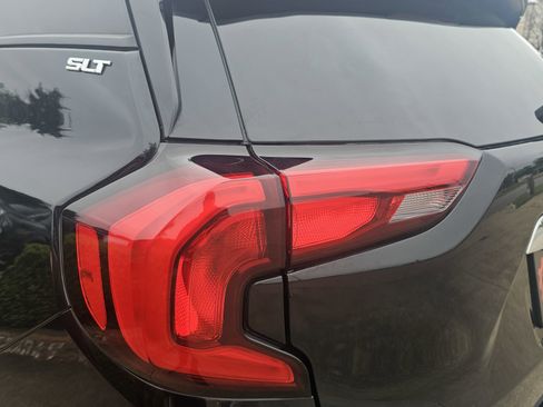 Used 2021 GMC Terrain SLT image 10