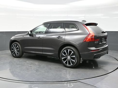 Used 2024 Volvo XC60 B5 Plus w/ Protection Package Premier AWD/4WD image 4