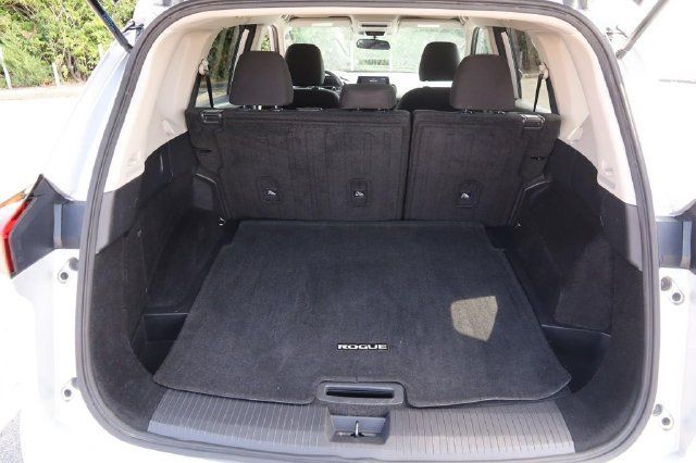 Used 2024 Nissan Rogue S FWD image 7