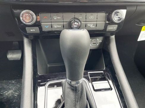 New 2026 Jeep Compass Latitude AWD/4WD image 17