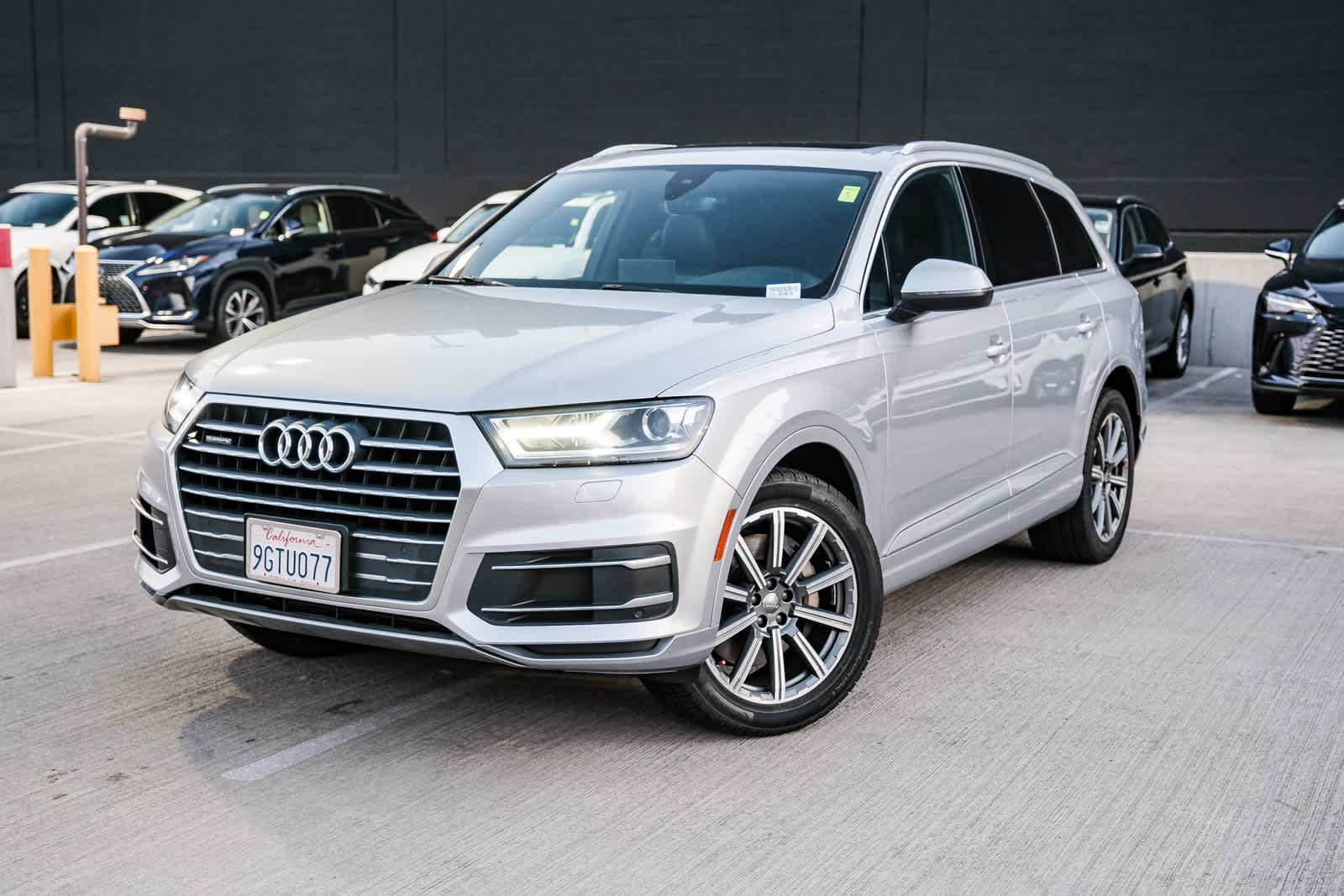 Used 2019 Audi Q7 2.0T Premium w/ Convenience Package AWD/4WD image 1