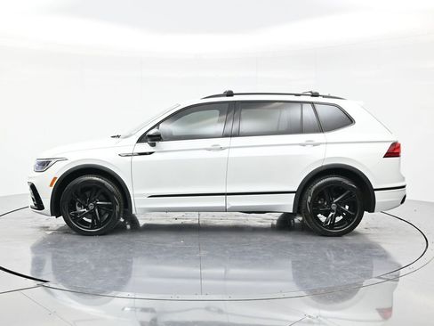 Used 2023 Volkswagen Tiguan SE R-Line FWD image 8