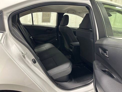 Used 2025 Toyota Corolla LE image 49