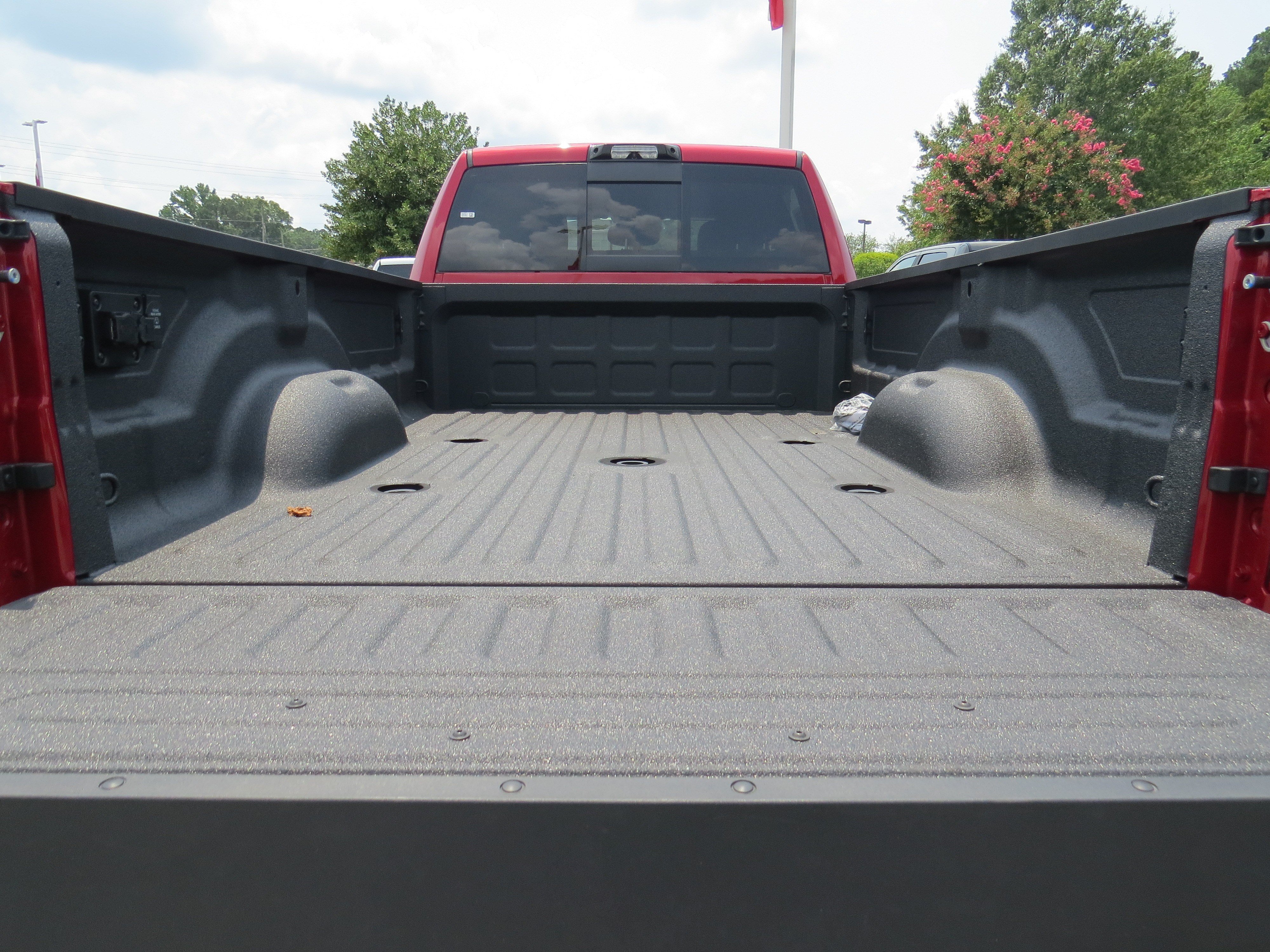 New 2026 RAM 3500 Big Horn AWD/4WD image 17