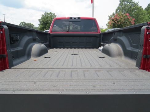 New 2026 RAM 3500 Big Horn AWD/4WD image 17