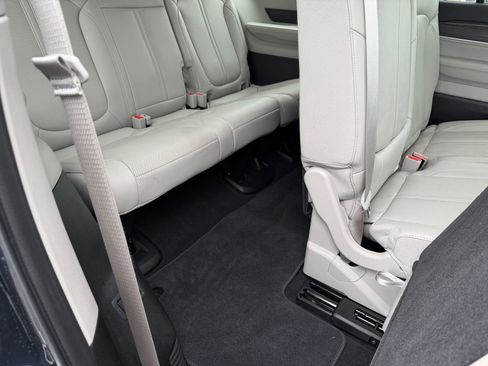 Used 2024 Jeep Wagoneer Series III w/ Premium Group I image 19