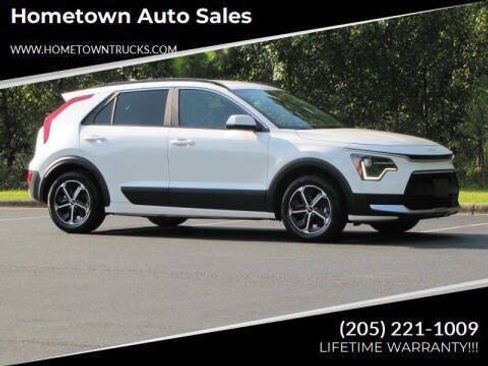 Used 2024 Kia Niro LX FWD image 1