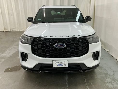New 2026 Ford Explorer ST-Line w/ ST-Line Street Pack AWD/4WD image 11