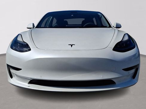 Used 2021 Tesla Model 3 Standard Range Plus RWD image 2