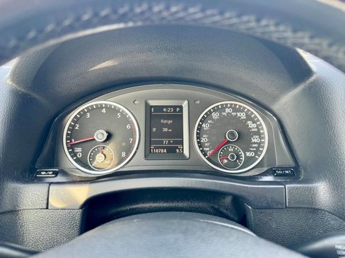 Used 2015 Volkswagen Tiguan S image 18