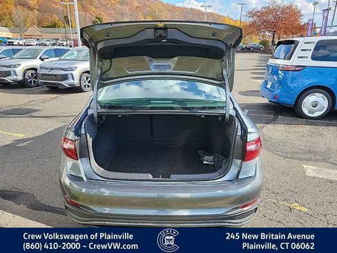 Certified 2022 Volkswagen Jetta SE image 56