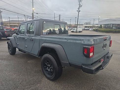 New 2026 Jeep Gladiator Sport image 5