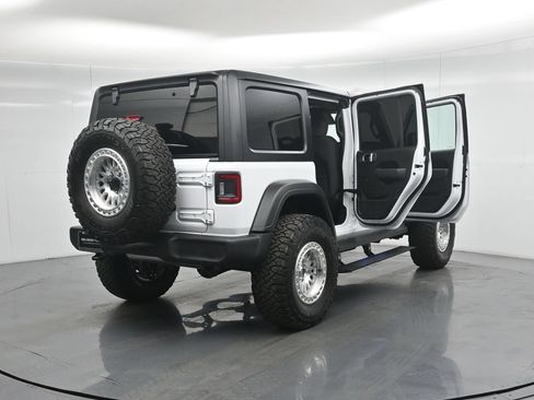 Used 2026 Jeep Wrangler Unlimited Sport AWD/4WD image 4
