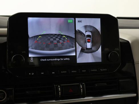 Used 2023 Nissan Pathfinder SL AWD/4WD image 42