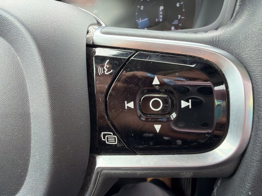 Used 2021 Volvo XC90 T6 Inscription w/ Protection Package Premier AWD/4WD image 17