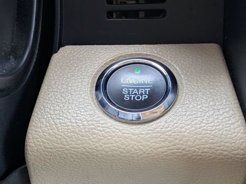 Used 2021 Ford F250 Lariat w/ Lariat Ultimate Package AWD/4WD image 34