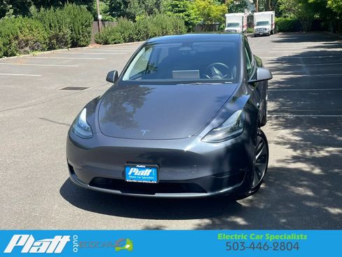 Used 2023 Tesla Model Y Long Range AWD/4WD image 1