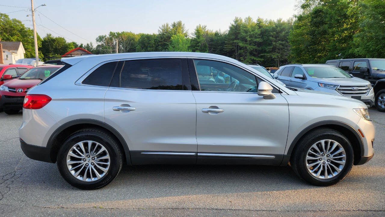 Used 2016 Lincoln MKX Select w/ Select Plus Package AWD/4WD image 17