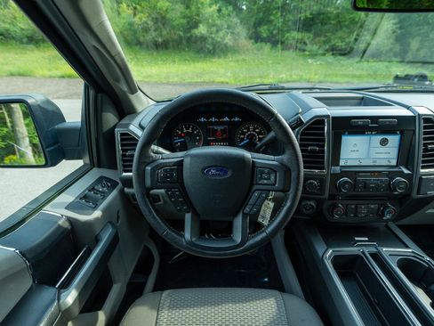 Used 2016 Ford F150 XLT w/ Equipment Group 301A Mid AWD/4WD image 13