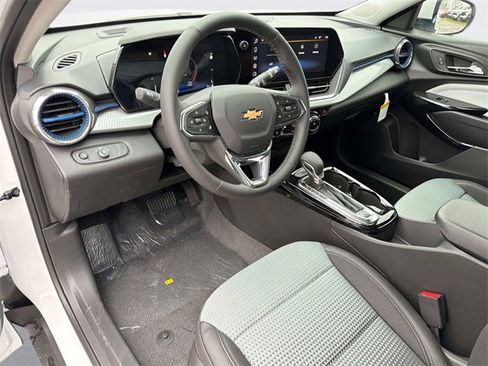 New 2026 Chevrolet Trax LT w/ Driver Confidence Package image 21