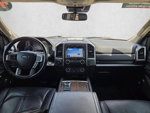 Used 2019 Ford Expedition Platinum RWD image 18