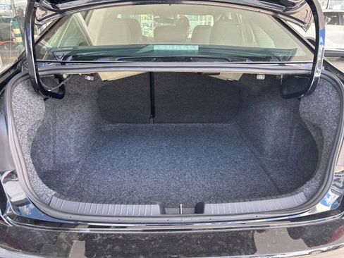 Used 2025 Volkswagen Jetta SE image 30